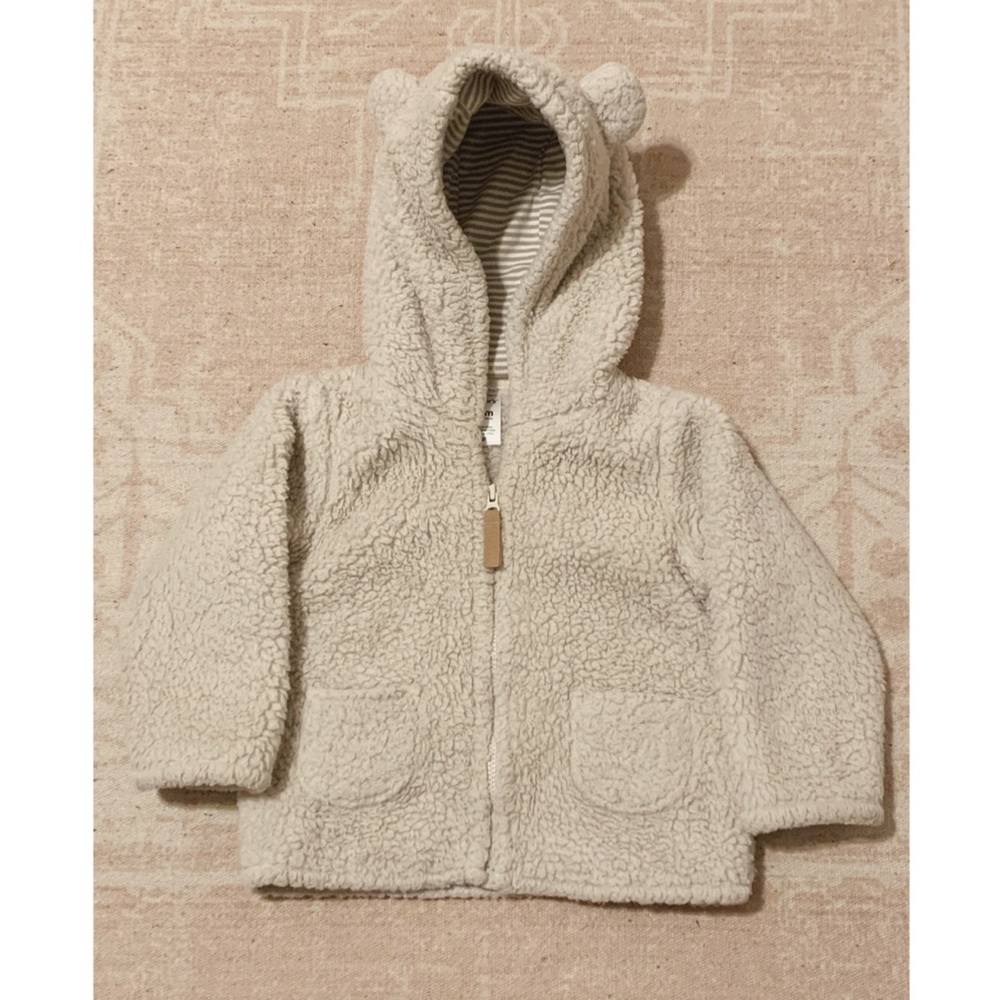 Carter’s Fuzzy Unisex Coat- 18 Months